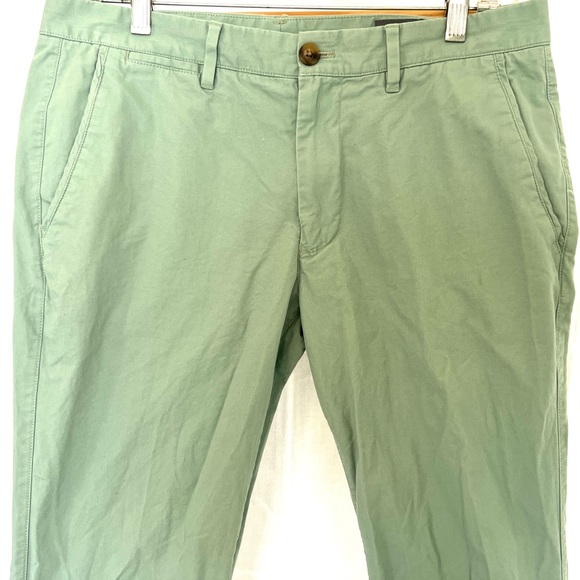 Bonobos Lightweight Chinos in tailored slim fit Light Green size 32x 28 - Picture 2 of 6